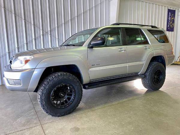 Photo 2005 Toyota 4Runner SR5 V8 - Lifted - Leather - Heated Seats - $16,977 (La Crescent)