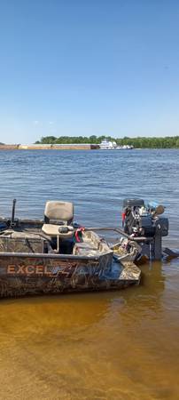 Photo Excel F4 1854 mud boat $24,500