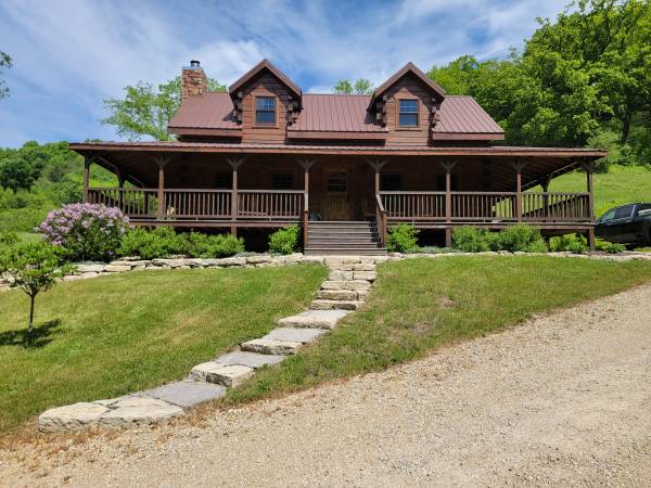 Photo For Sale By Owner - Beautiful Log Home  Barn next to WildCat Mt $649,000