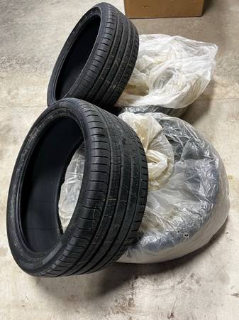 Photo New BMW Pirelli Run Flat Tires (4 each) $450