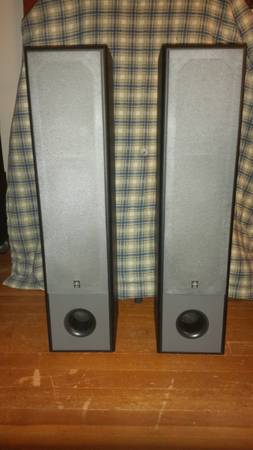 Photo Yamaha Big Tower Speakers $120