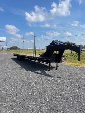 40 foot gooseneck trailer $7,500