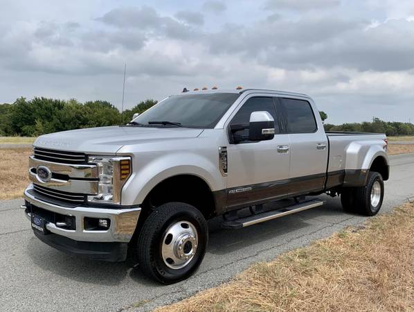 Photo LOW MILES 2019 Ford F350 Super Duty Lariat 4x4 Diesel Dually Crew Cab $59,900