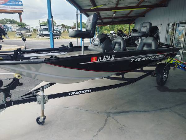 Photo 2020 Tracker Boats PRO TEAM 175 TXW $21,999