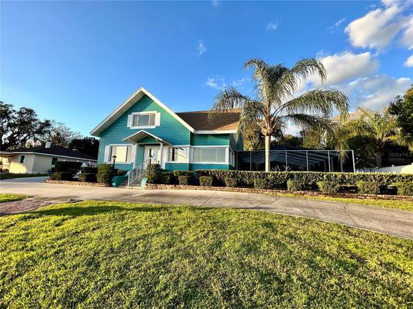 Fabulous and Affordable Home in Winter Haven. 5 Beds, 3 Baths $775,500