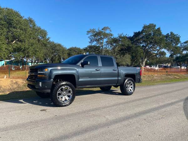 Photo LIFTED 2017 Chevrolet Silverado 1500 Z71 LEATHER NICE TRUCK - $27,500 (DIESEL TRUCK SOURCE - We Sell Trucks)