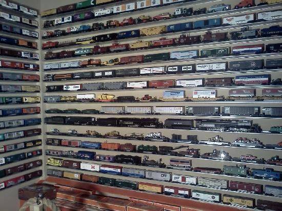 Photo LOOKING TO PURCHASE ALL SCALE OF ELECTRIC MODEL TRAINS HO,N,O,G,Z