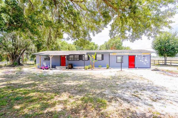 Located close to everything Winter Haven has to offer. $400,000