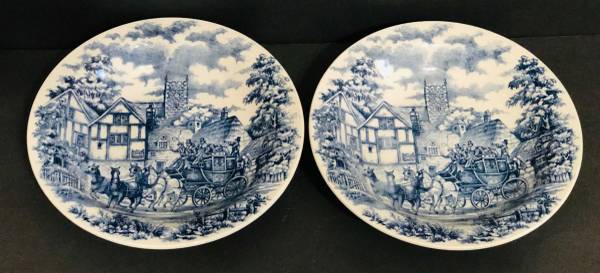 Photo Vintage Oxford Brazil Blue and White Stagecoach 8 58 Coupe Soup Bowl $28