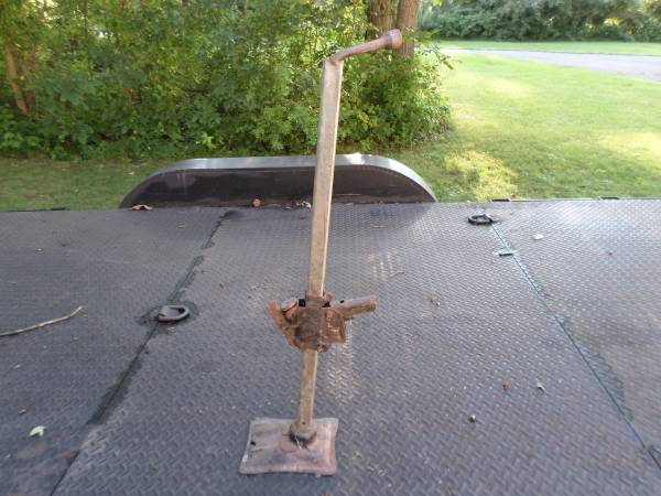 Photo 1967  1969 PONTIAC FIREBIRD BUMPER JACK $150