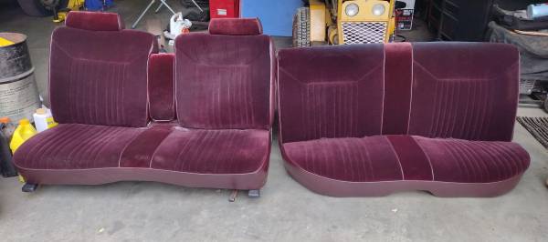 Photo 1978-88 Oldsmobile Cutlass Supreme Burgundy Front and Rear Bench Seats $450