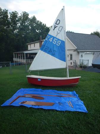 Photo 8 vintage light fiberglass sailing rowing dinghy $850