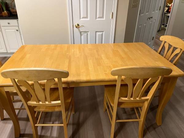 Photo Dining Table and Chairs (Hard Rock Maple) $250