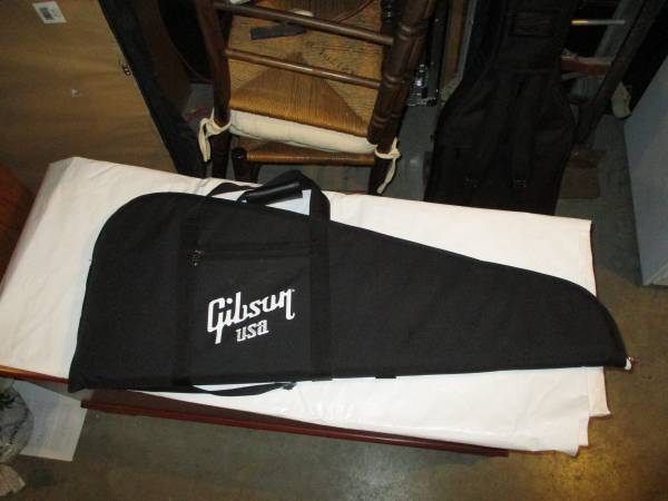 GIBSON SOFT CASEGIG BAG FOR SG OR LES PAUL $50