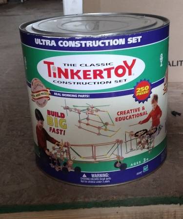 Photo The Classic TINKERTOY CONSTRUCTION SET Hasbro Tinker Toy Wood $30