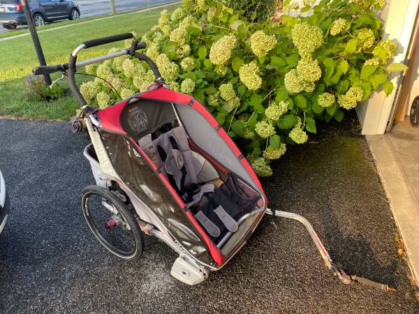 Photo Thule Chariot CX2 bicycle trailerjogging stroller 2 seater $450