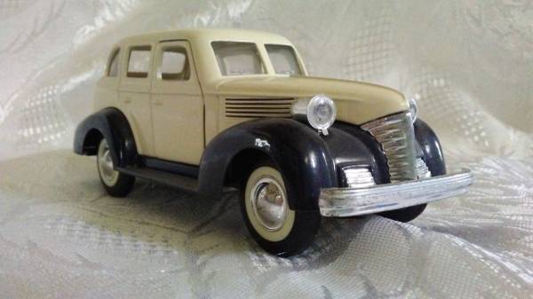 Photo Vintage Sunny Side Superior 1930s sedan pull back friction diecast car $8