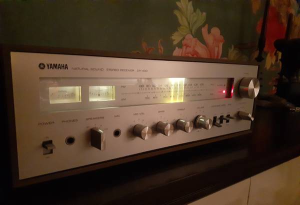 Photo Vintage Yamaha CR-400 receiver $110