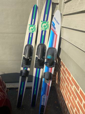 Photo WATER SKIs OBRIEN AND FREE SPIRIT $25