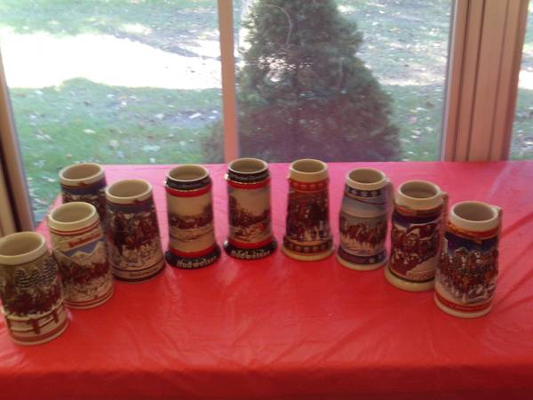 Photo 14 BUDWEISER HOLIDAY STEINS(1984-2005) $125