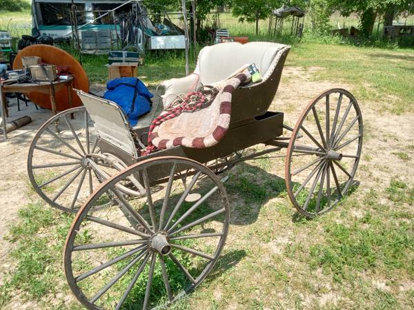 2 Seat Horse Carraige $900