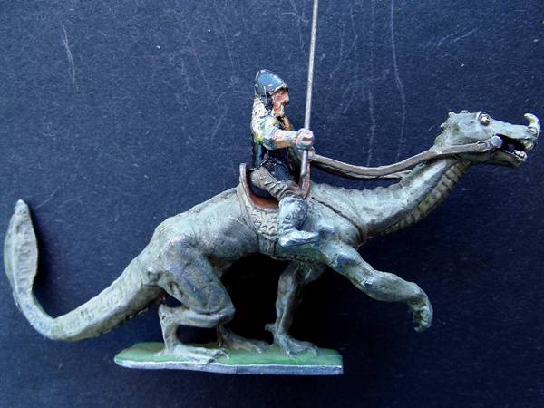Photo DUNGEONS AND DRAGONS - 1977 Ral Partha Dragon and Warrior Painted Mini $15