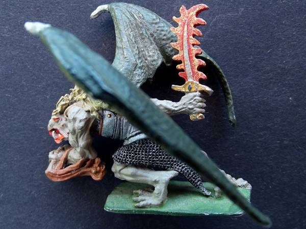 Photo DUNGEONS  DRAGONS - 1979 Ral Partha Winged Fire Monster Painted Mini $15