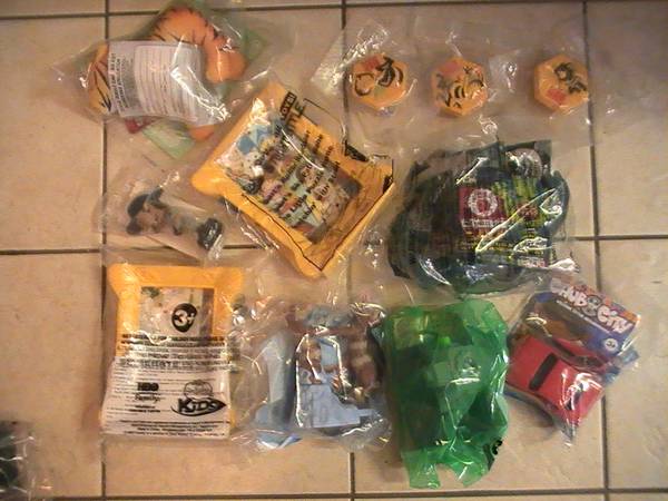 Photo Large Lot of McDonaldsBurger King fun meal toys - new in package $50