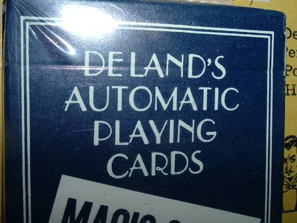 Photo MARKED PLAYING CARDS - New Magic Deck Delands Automatic Trick $12
