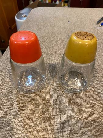 Photo Salt and pepper shaker $5