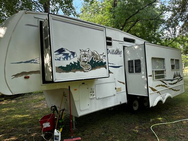 Photo Super Clean RV Hardly Used $15,500
