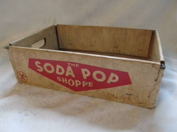 Photo Vintage Hood Bev Co. Owosso Mich. 2412oz Cardboard Pop Case $15