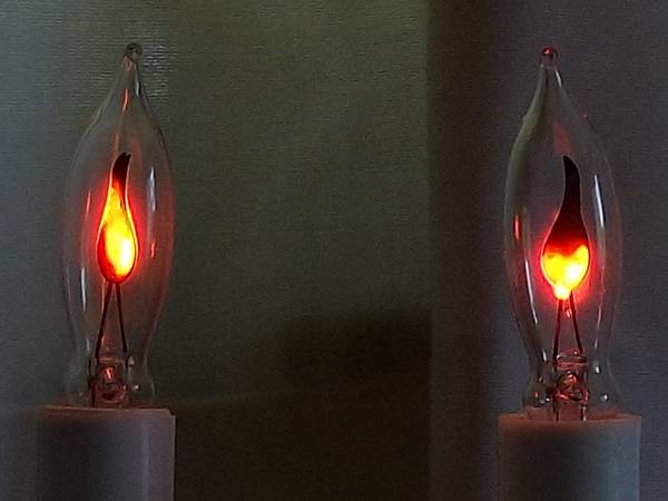 Photo WINDOW CANDLE LAMPS - Pair Electric 9 Brass Plated Base On Off Switch $10