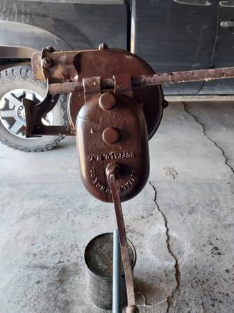 Photo Coal forge hand crank blower motor $300