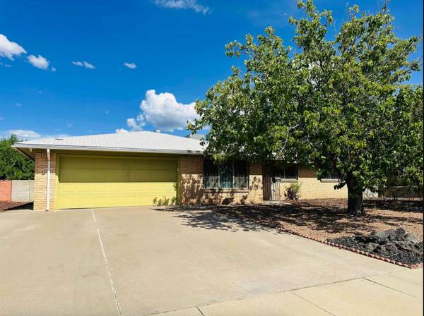 Find yourself enjoying New Mexico mountains view in your private yard $1,488