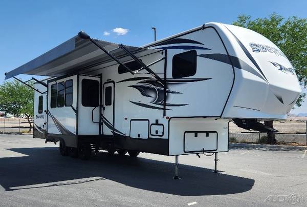 Photo 14 Garage 2017 KZ Sidewinder 3814 double slide toy hauler $44,000
