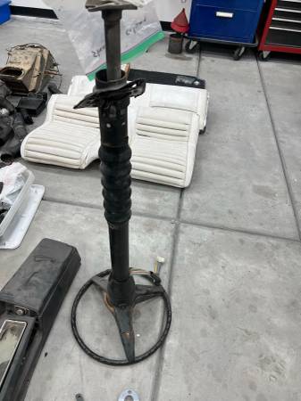 Photo 1969 Mustang steering column $100