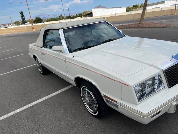Photo 1982 chrysler lebaron Convertible $4,200