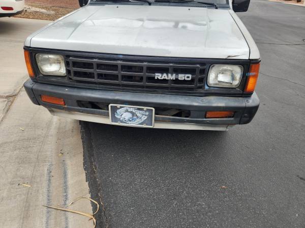 Photo 1991 Dodge Ram 50 extended cab pickup $3,500