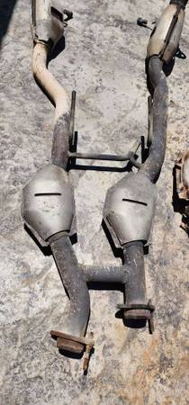 Photo 1992 Ford Mustang GT OEM Catalytic Convertor H-pipe 86 - 93 $400