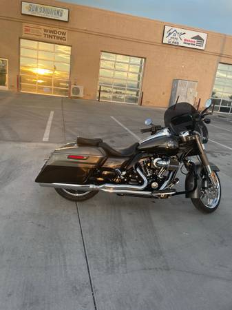 Photo 2014 Harley Davidson CVO Road king $12,000