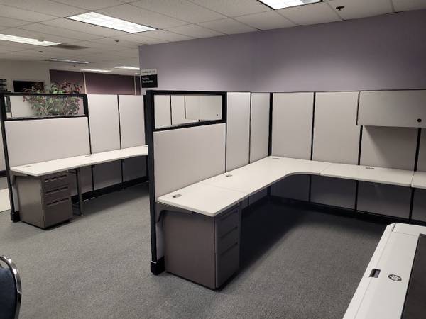 Photo AFFORDABLE OFFICE CUBICLES HIGH QUALITY LOW PRICES $275