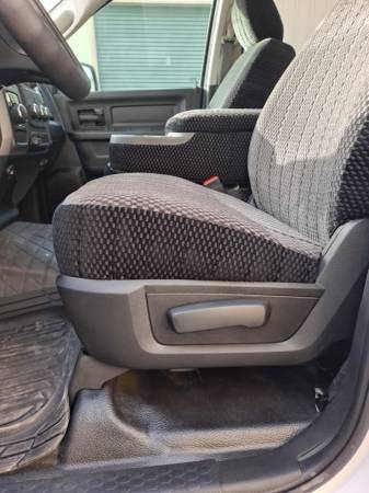 Photo Custom Seat Covers Dodge Ram 2017 $45