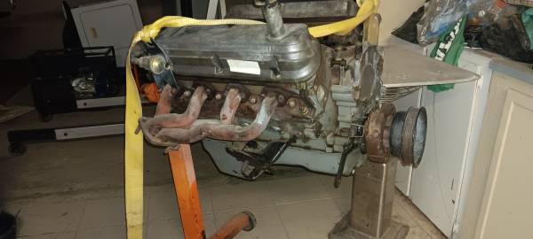 Photo Ford 302 $800