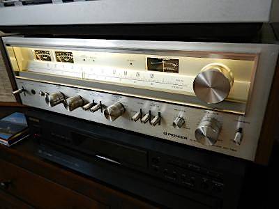 Photo Pioneer SX-780 Stereo Receiver $495