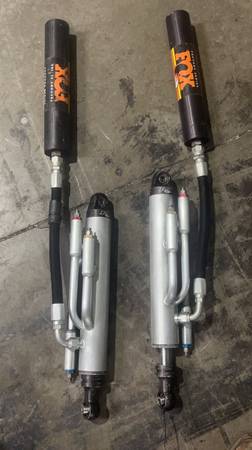 Two Fox 2.5 10 Stroke, 3 tubes Bypass. One compression Tubes is a free bleed $1,600