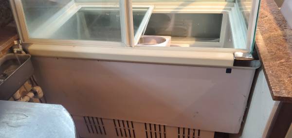Photo commercial ice cream freezer display case $300