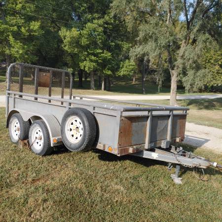 Tandem axle trailer with r $3,200