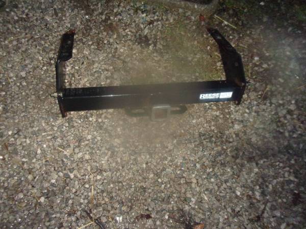 Photo 1973 87 chevy chevrolet gmc truck Square body reese trailer hitch $60