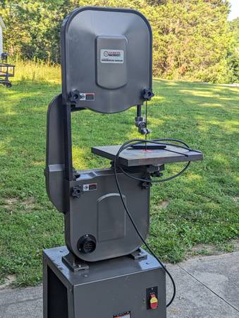 Photo Band Saw, 14 in. 34 HP, 4 Speed $250